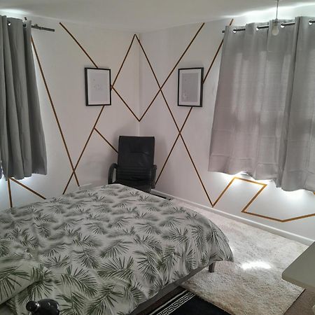 Bobi Apartment Шефилд Екстериор снимка